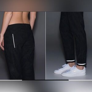 Lululemon Boyfriend Pant Camo Black Day Trip 30” Waist Reflective streetwear EUC